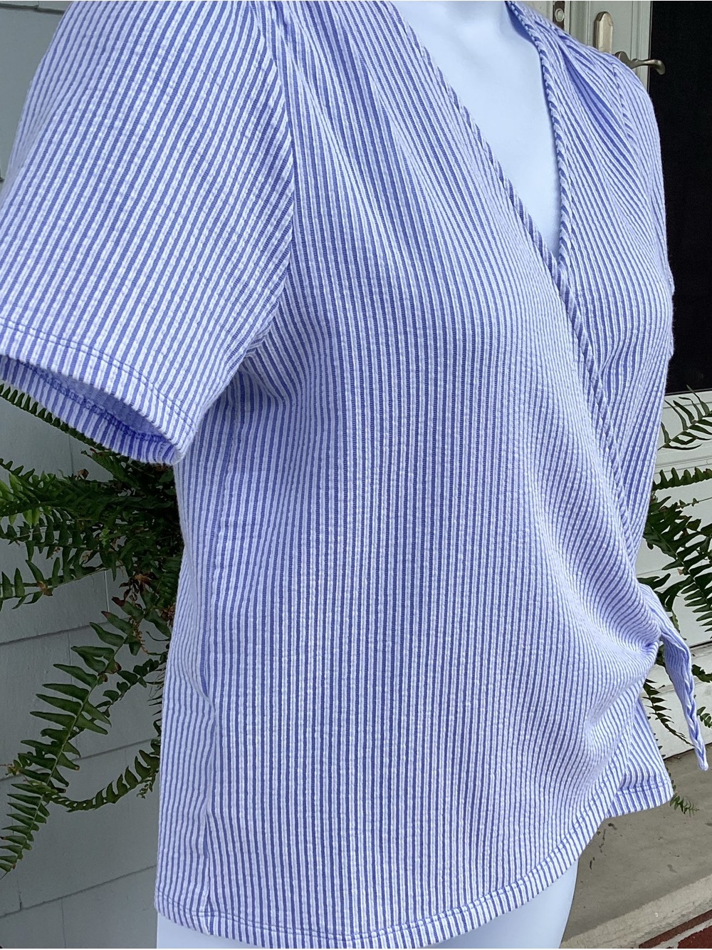 Michael Kors Light Blue & White Striped Wrap Tie Top NWOT M - Picture 3 of 9